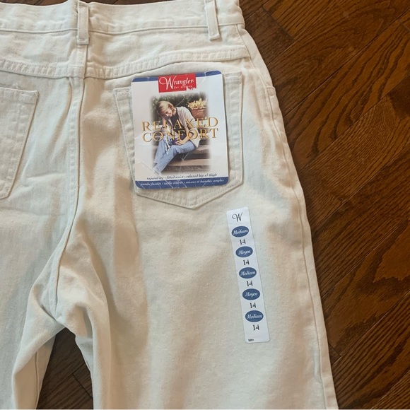 NWT Vintage Wrangler Cream Coloured Mom Jeans - Picture 8 of 13